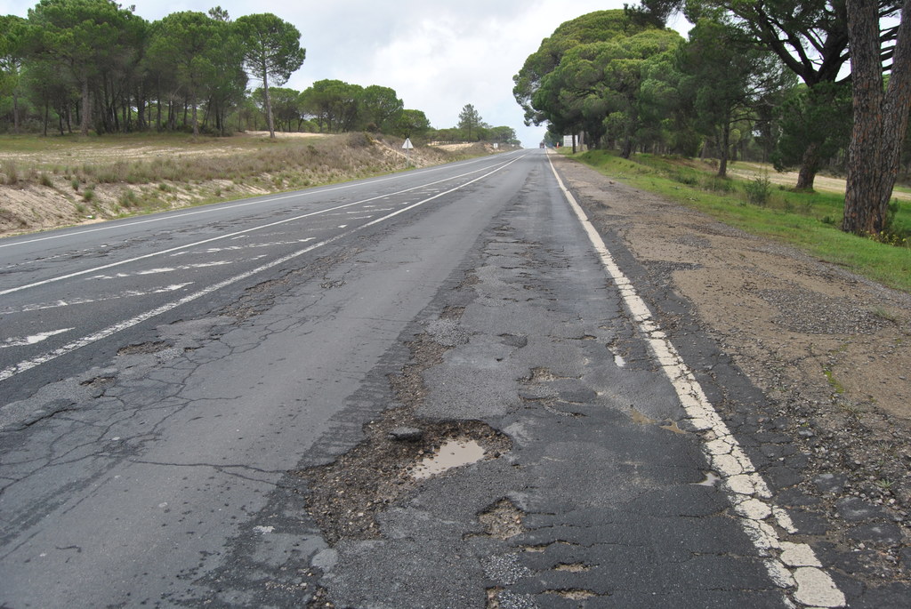 Câmara de Grândola volta a exigir a reparação urgente da Estrada Nacional 120