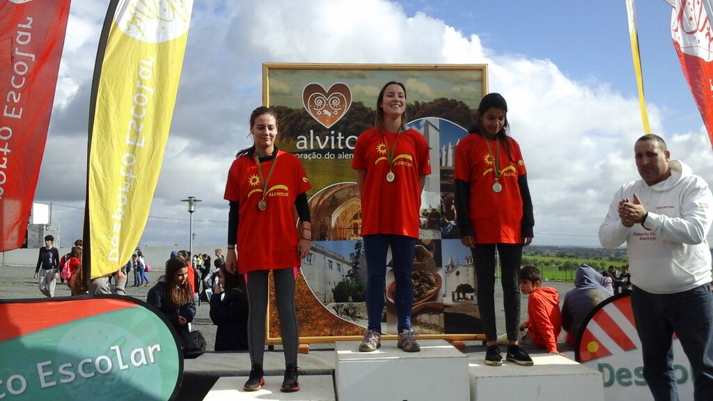 Alunos de Grândola conquistam Corta-Mato Escolar Regional   